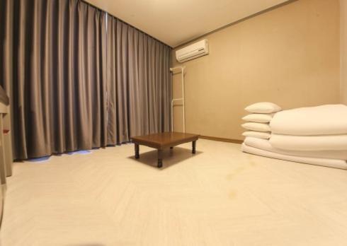 Lighthouse Beach Motel Sokcho Exterior photo